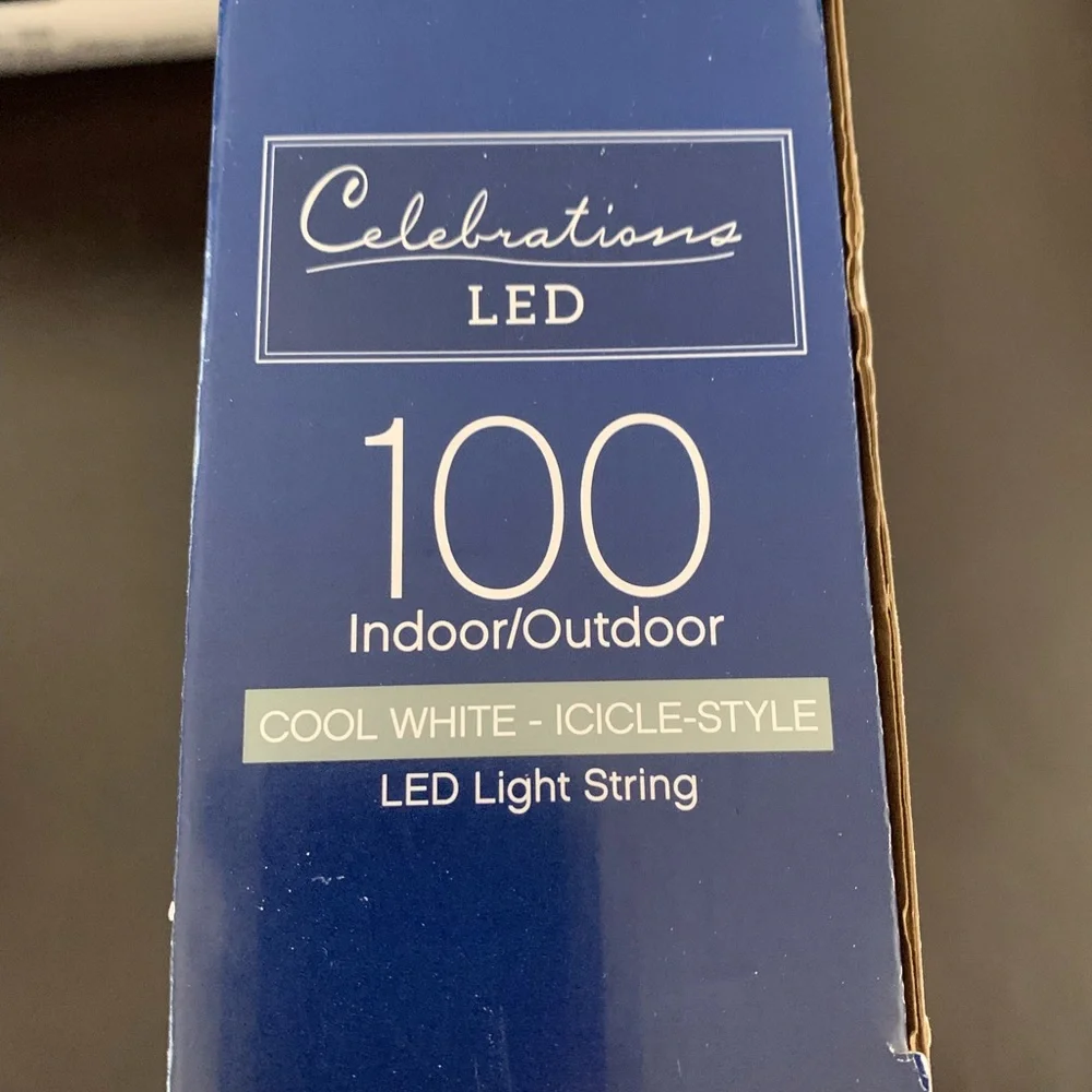 NOS ICICLE STYLE 100 count Cool White Christmas Lights Celebrations LED Tested